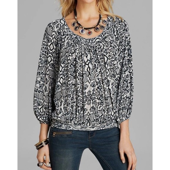 Free People Tops - Free People Blouse Tribal Print Grey Sleeve Women M 3/4‎ sleeve